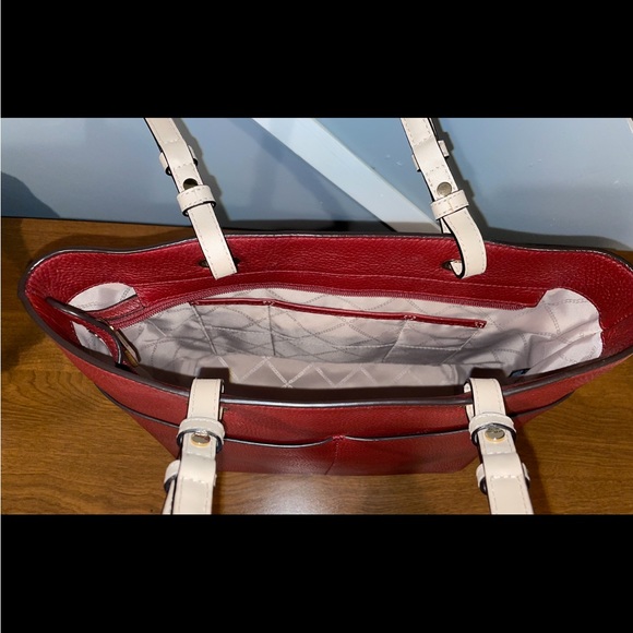 Michael Kors maroon tote bag. Barely used! GREAT CONDITION! - Picture 4 of 6